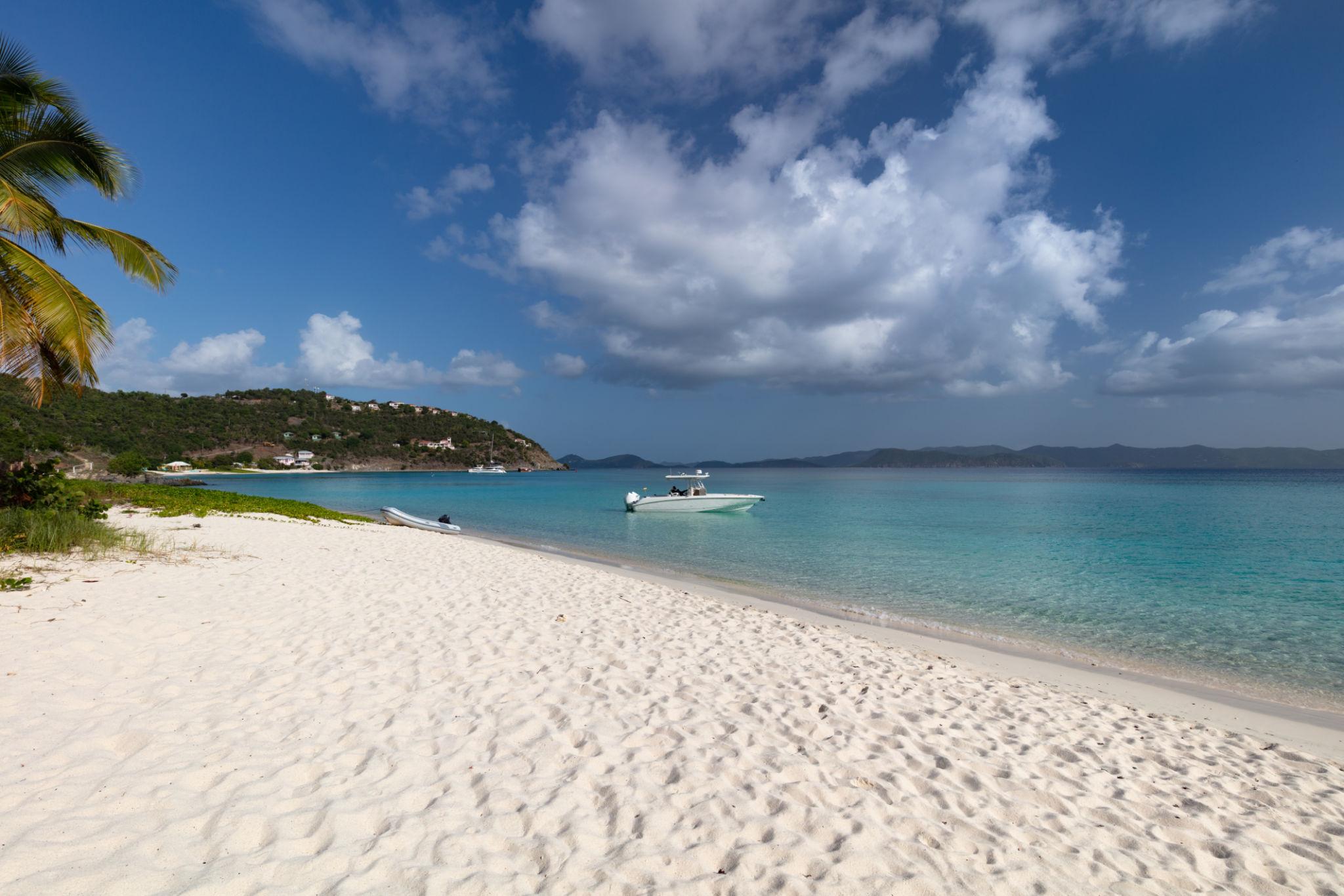 View of the White Bay - British Virgin Islands eSim