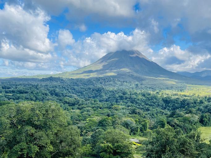 View of the Arenal Volcano National Park - Costa Rica eSim