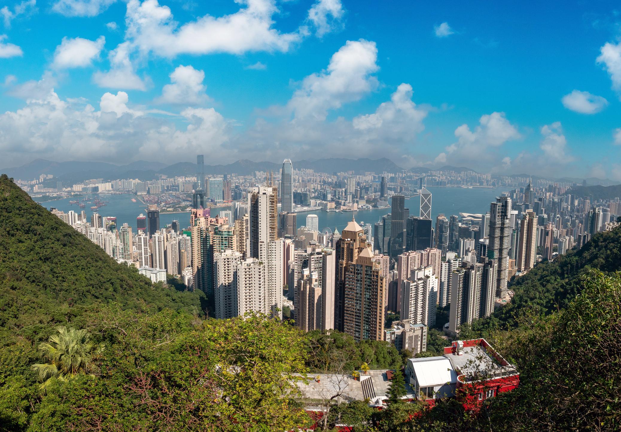 View of the Views of the city of Hong Kong from the observation deck of Victoria Peak - Hong Kong eSim