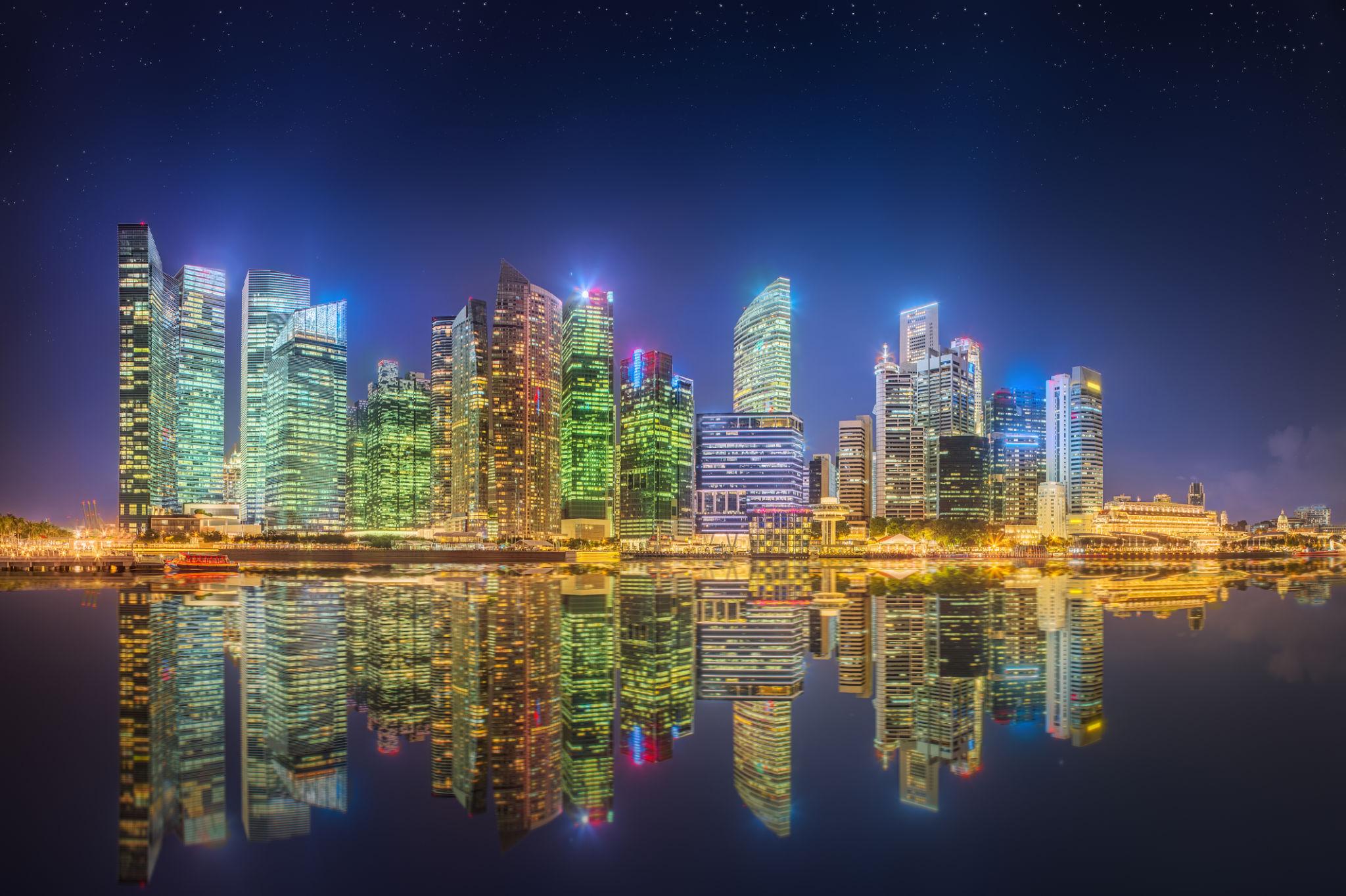 View of the Singapore Skyline and view of Marina Bay - Singapore eSim